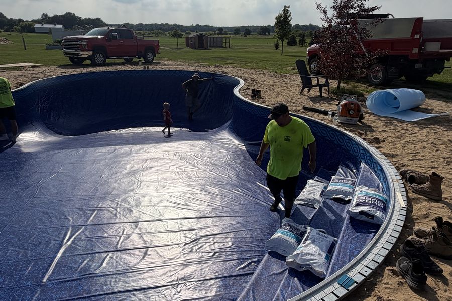 Automatic safety cover on an in-ground pool